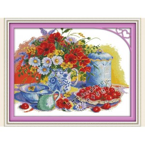 Набор для вышивания крестиком "Натюрморт, цветы в вазе и вишня" J108